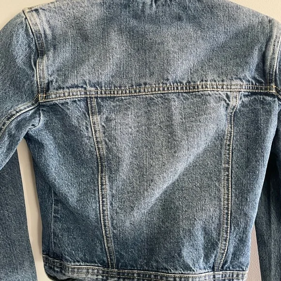 Jean Jacket - Picture 6 of 11